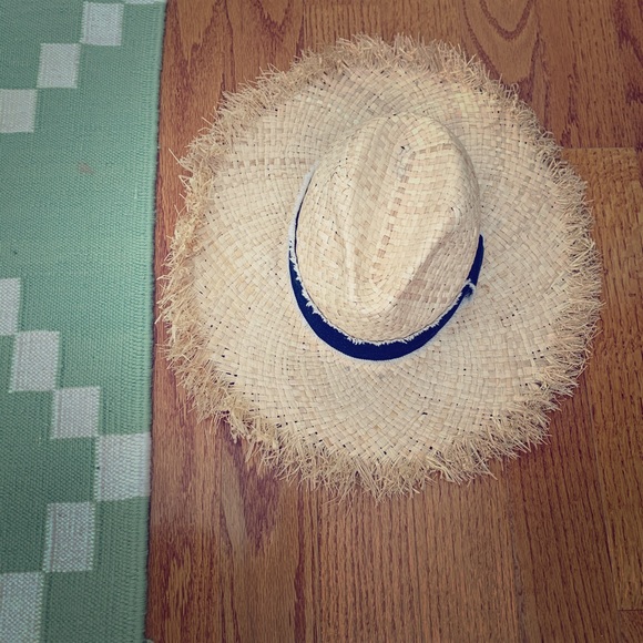 Adjustable straw hat - Picture 3 of 8